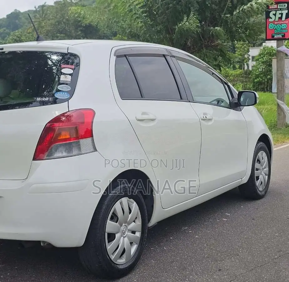 Toyota Vitz 2010 Car (Used)