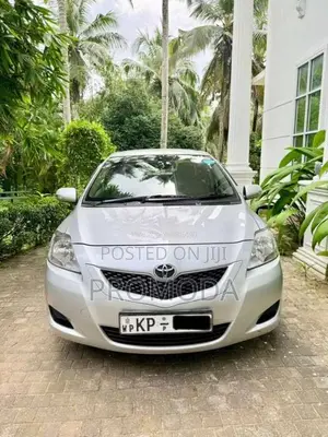 Toyota Belta 2011 Car (Used)