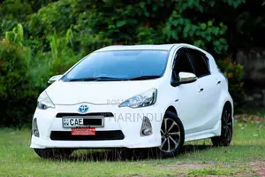 Toyota Aqua 2015 Car (Used)