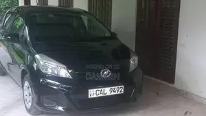 Toyota Vitz 2013 Car (Used)