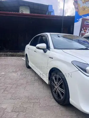 Toyota Axio WXB 2017 Car (Used)