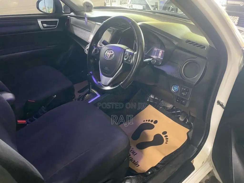 Toyota Axio 2014 Car (Used)