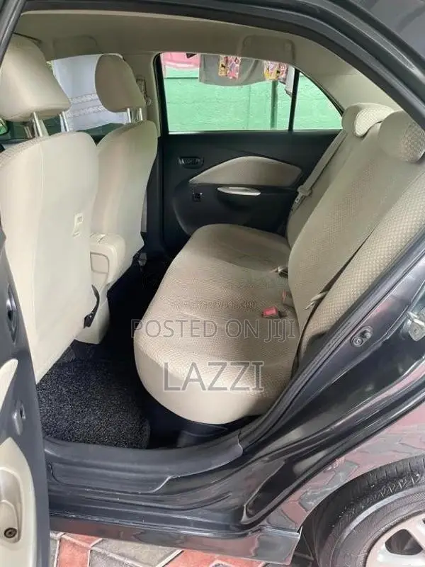 Toyota Belta 2009 Car (Used)