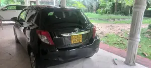 Toyota Vitz 2013 Car (Used)