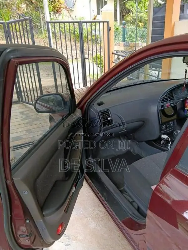 Hyundai Elantra 2004 Car (Used)