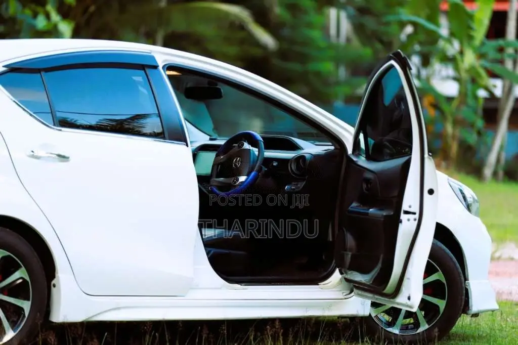 Toyota Aqua 2015 Car (Used)