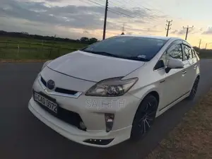Toyota Prius G Touring 2014 Car (Used)