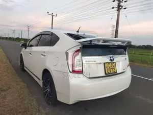 Toyota Prius G Touring 2014 Car (Used)