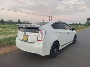 Toyota Prius G Touring 2014 Car (Used)