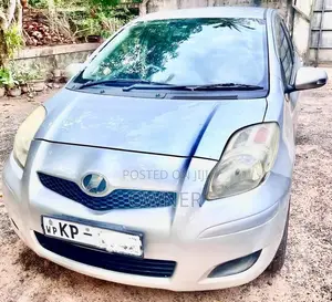 Toyota Vitz 2009 Car (Used)