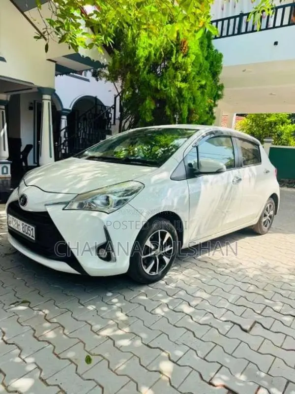 Toyota Vitz 2019 Car (Used)