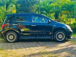 Toyota IST 2004 Car (Used)
