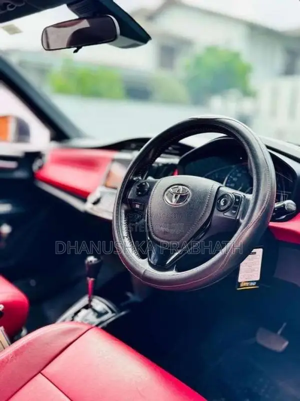 Toyota Axio 2016 Car (Used)
