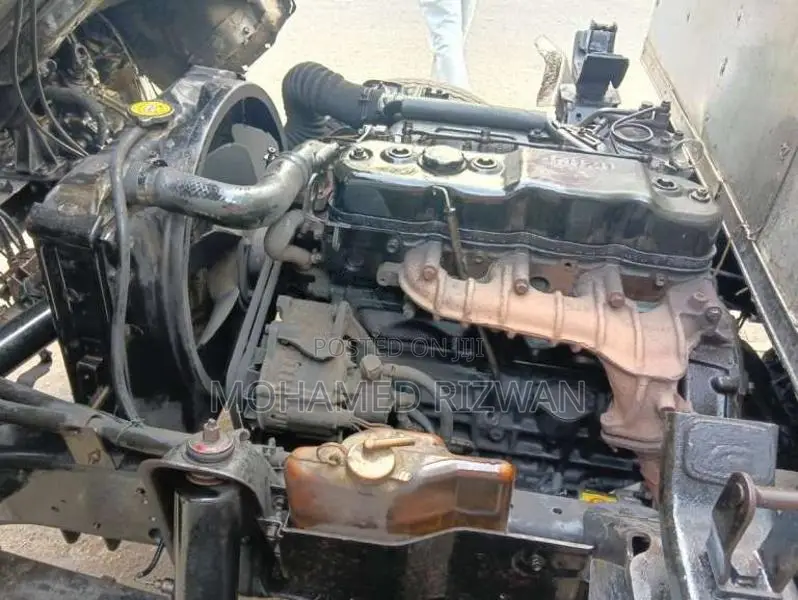 Isuzu NPR 1988 Lorry (Used)