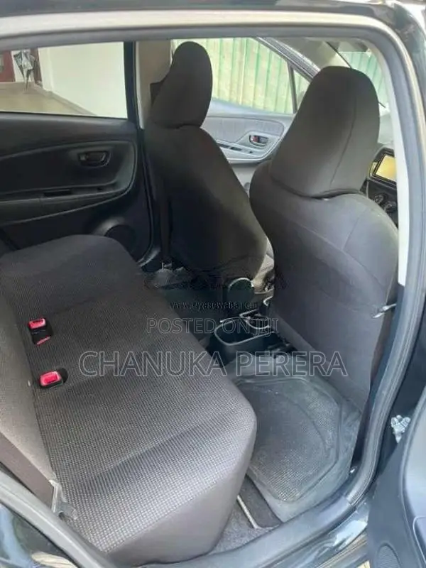 Toyota Vitz 2017 Car (Used)