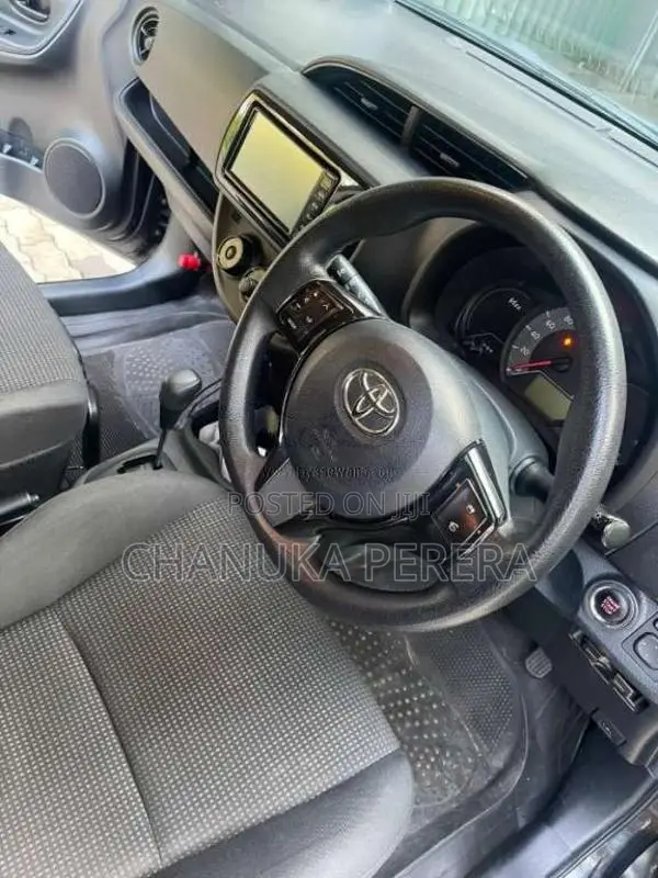 Toyota Vitz 2017 Car (Used)