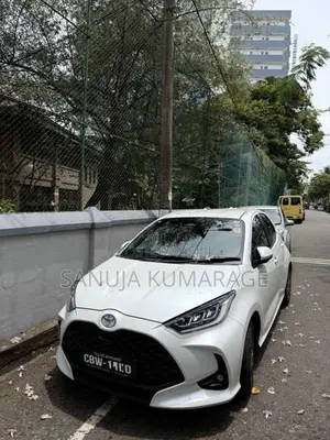 Toyota Yaris G LED 2025 Car (Used)