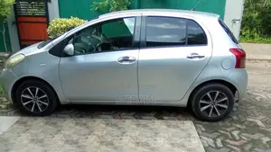 Toyota Vitz 2007 Car (Used)