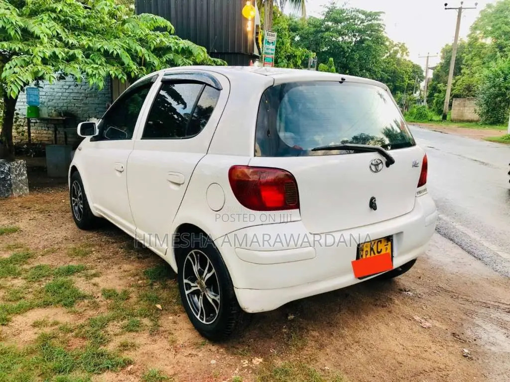 Toyota Vitz SCP10 2002 Car (Used)