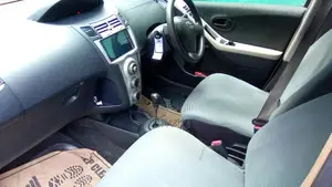 Toyota Vitz 2007 Car (Used)
