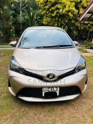 Toyota Vitz 2016 Car (Used)
