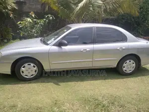 Hyundai Sonata 2000 Car (Used)