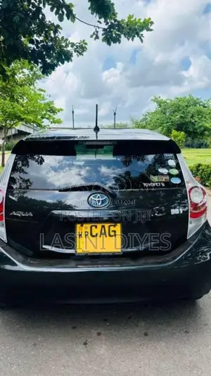 Toyota Aqua 2013 Car (Used)