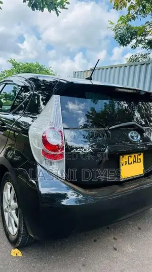 Toyota Aqua 2013 Car (Used)