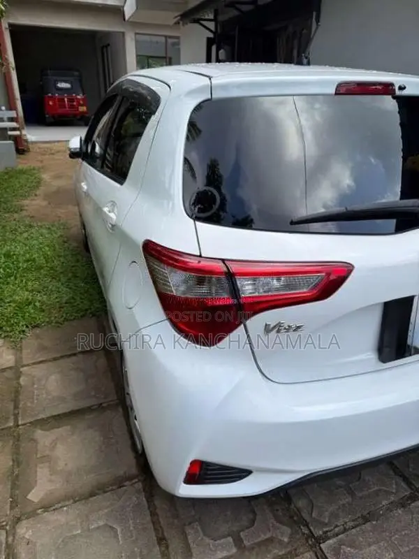 Toyota Vitz 2019 Car (Used)