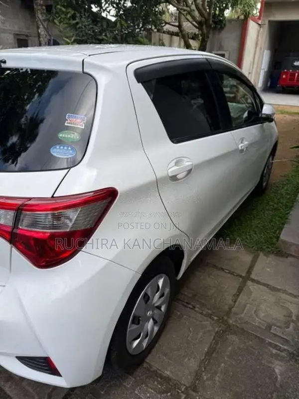 Toyota Vitz 2019 Car (Used)