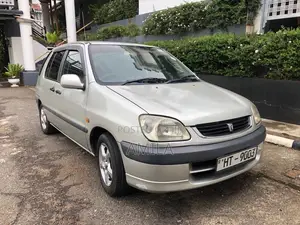 Toyota Corolla Raum 2001 Car (Used)