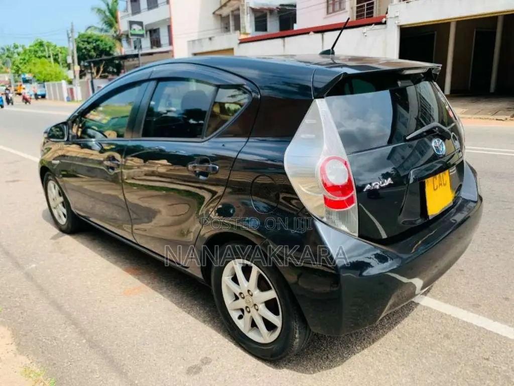Toyota Aqua G Grade 2013 Car (Used)