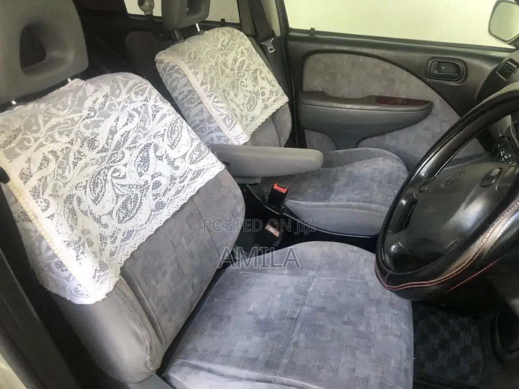 Toyota Corolla Raum 2001 Car (Used)