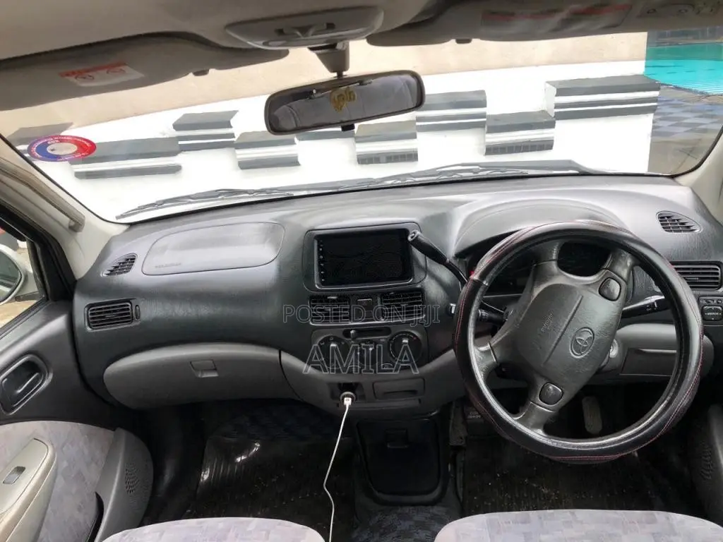 Toyota Corolla Raum 2001 Car (Used)