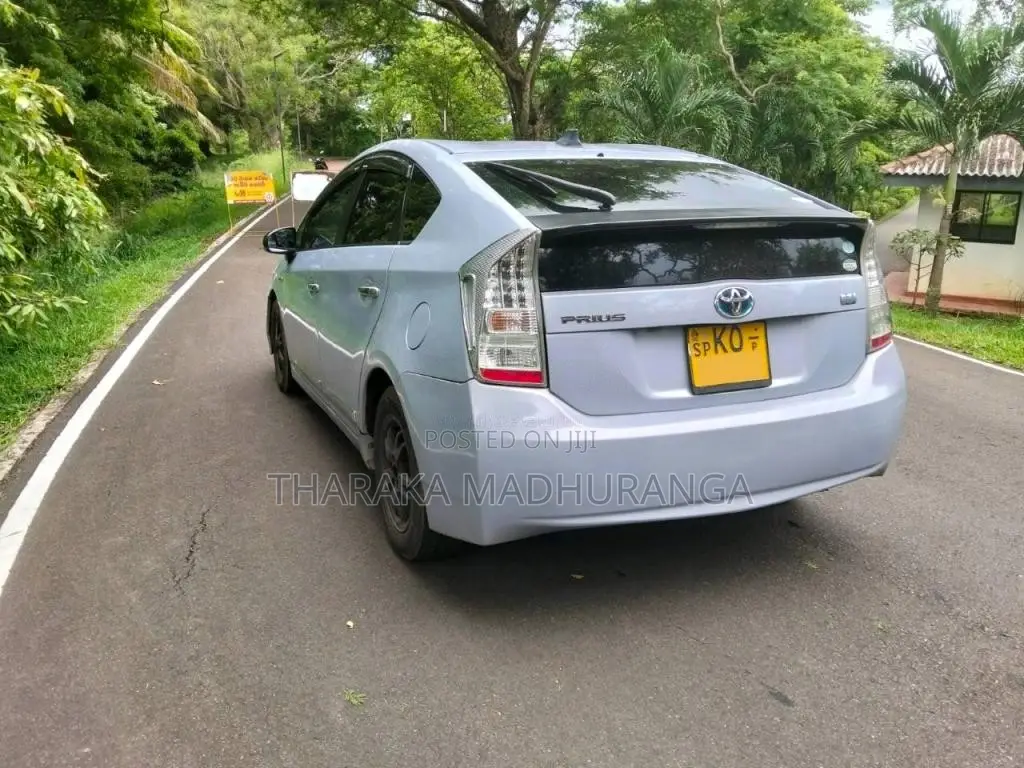 Toyota Prius 2010 Car (Used)