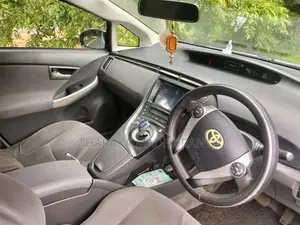 Toyota Prius 2010 Car (Used)