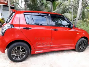 Suzuki Swift 2010 Car (Used)