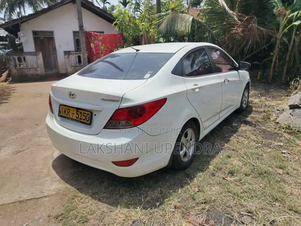 Hyundai Accent 2011 Car (Used)