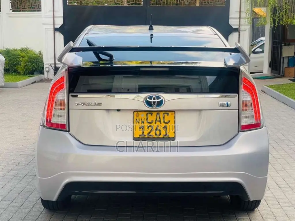 Toyota Prius 2012 Car (Used)