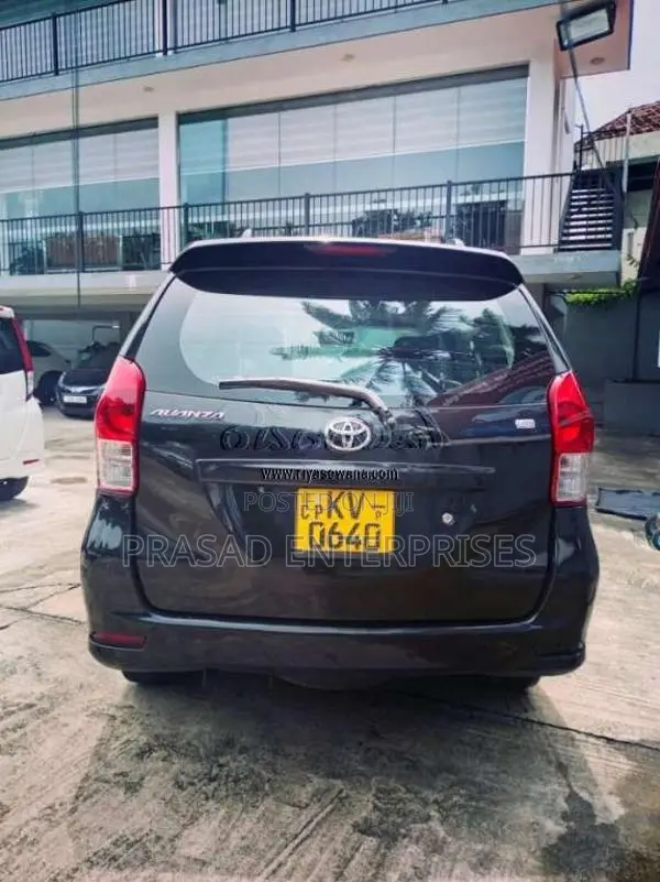 Toyota Avanza 2012 Car (Used)