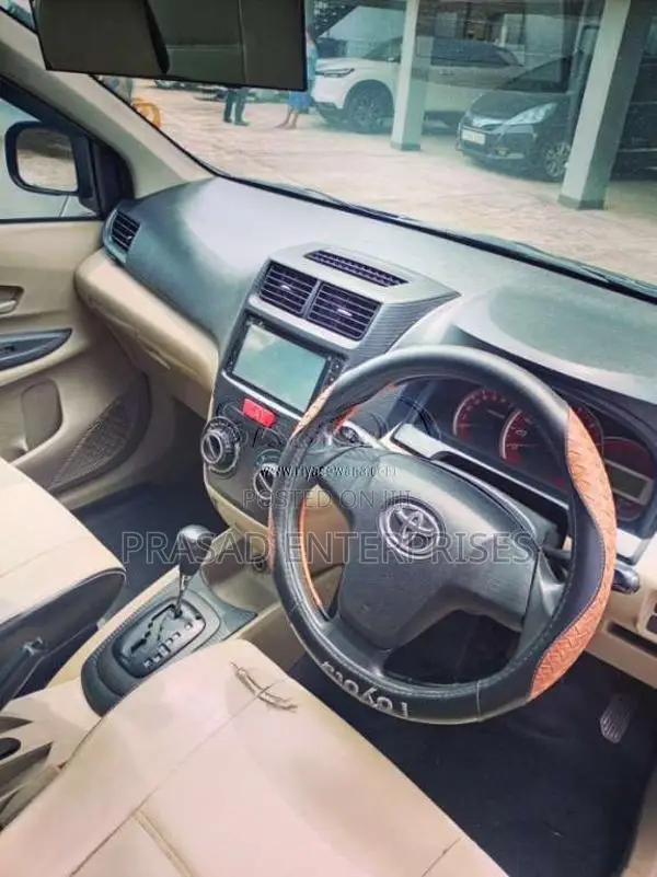 Toyota Avanza 2012 Car (Used)