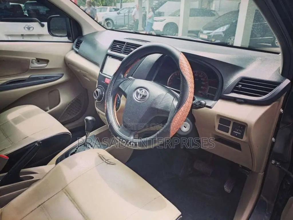 Toyota Avanza 2012 Car (Used)