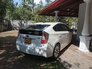 Toyota Prius 2014 Car (Used)