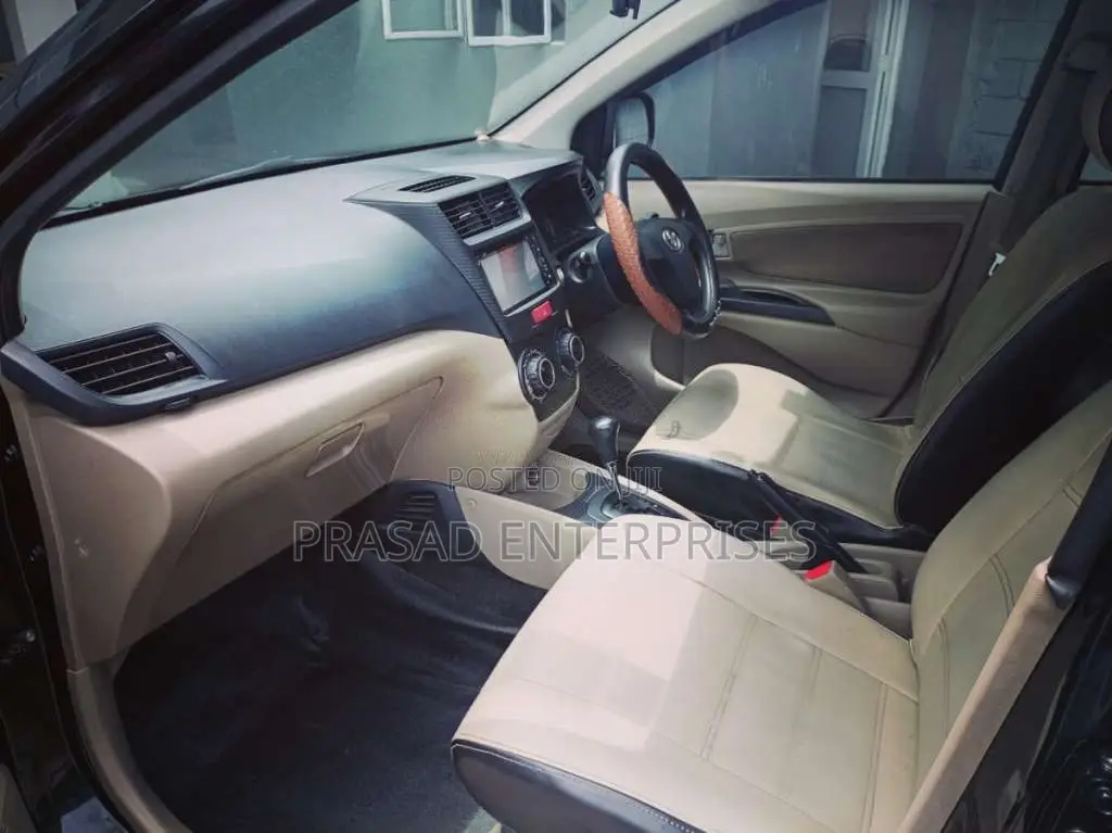 Toyota Avanza 2012 Car (Used)