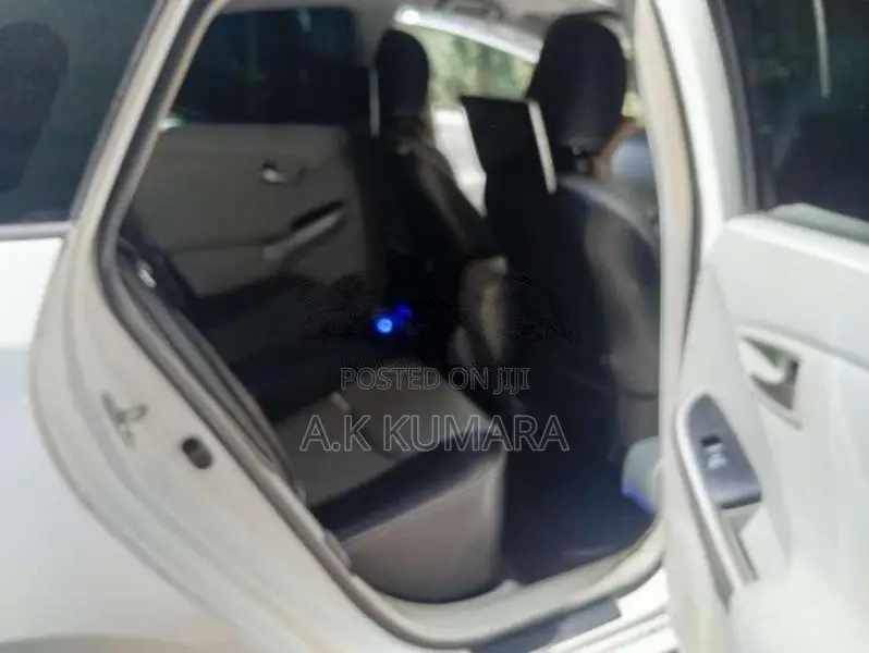 Toyota Prius 2014 Car (Used)