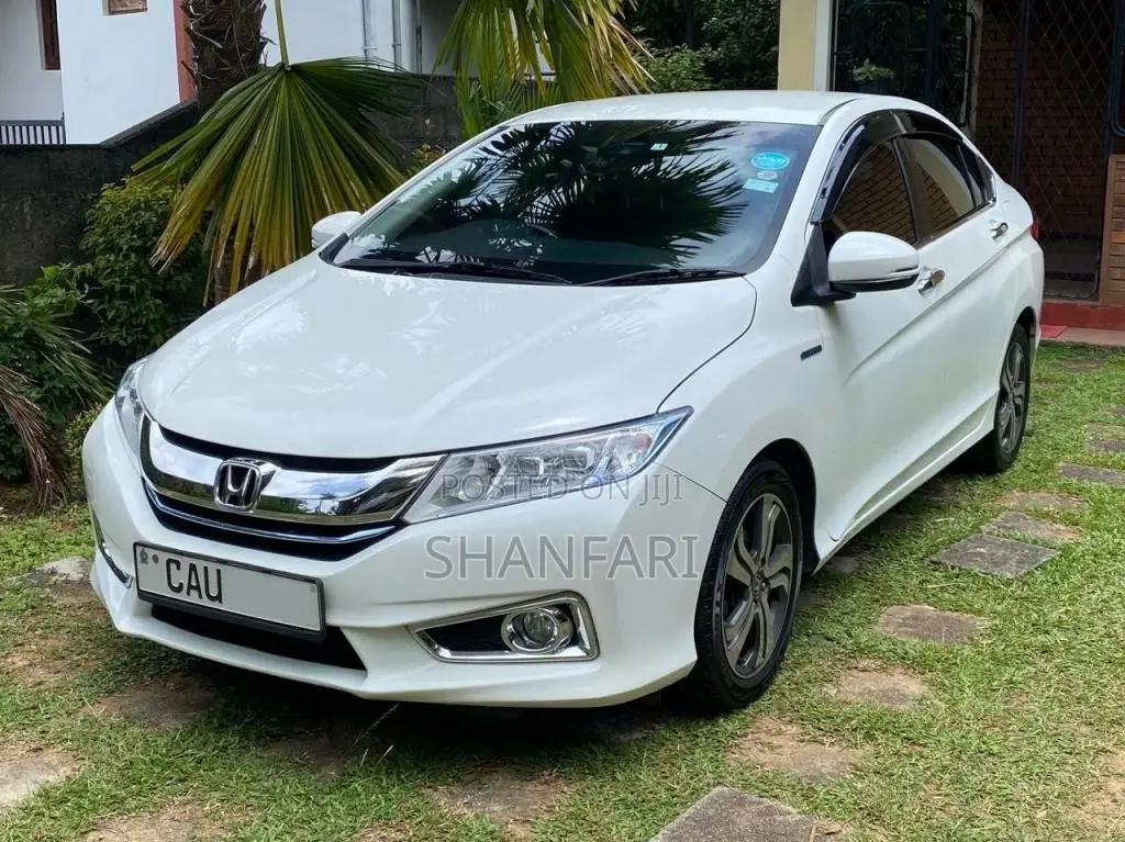 Honda Grace EX 2017 Car (Used)