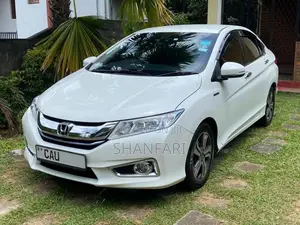 Honda Grace EX 2017 Car (Used)