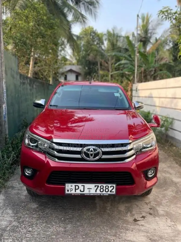 Toyota Hilux Revo 2018 Pickup (Used)