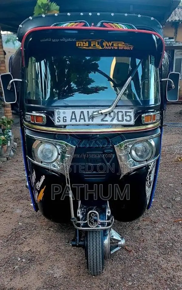 Bajaj 4 Stroke 2015 Three Wheel (Used)