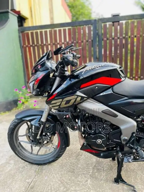 Bajaj Pulsar NS200 2025 Motorbike (Used)